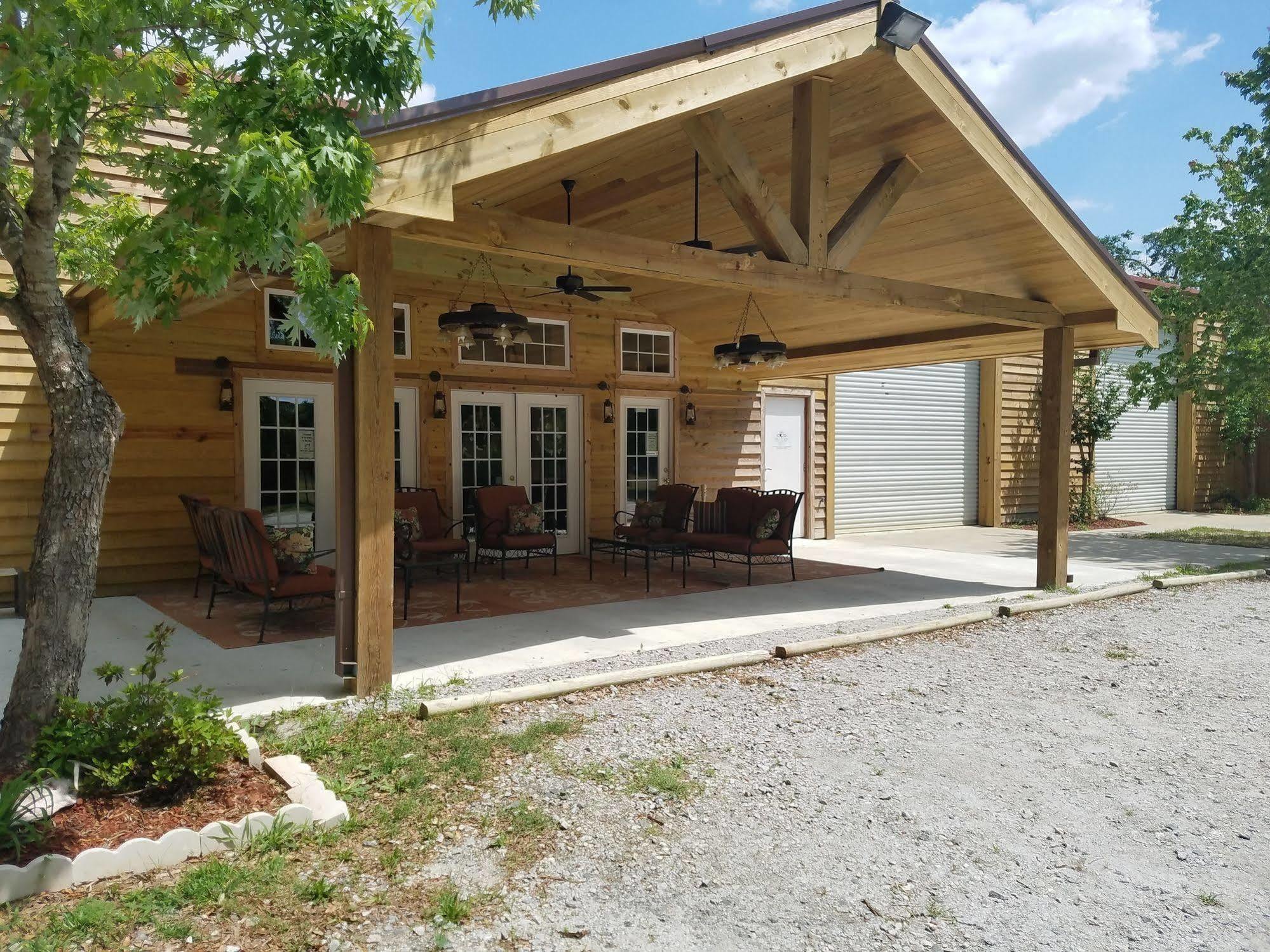 Red Fern Plantation Lodge *